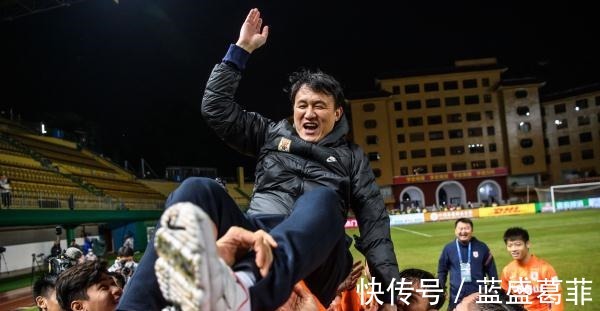 中超|李霄鹏给国足谋福利,恒大全华班在中超是啥水平,泰山该如何引援!
