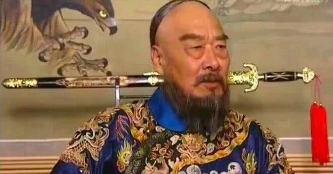 杀班|班布尔善是跟从鳌拜,康熙囚禁鳌拜,但为何一定要杀班布尔善?