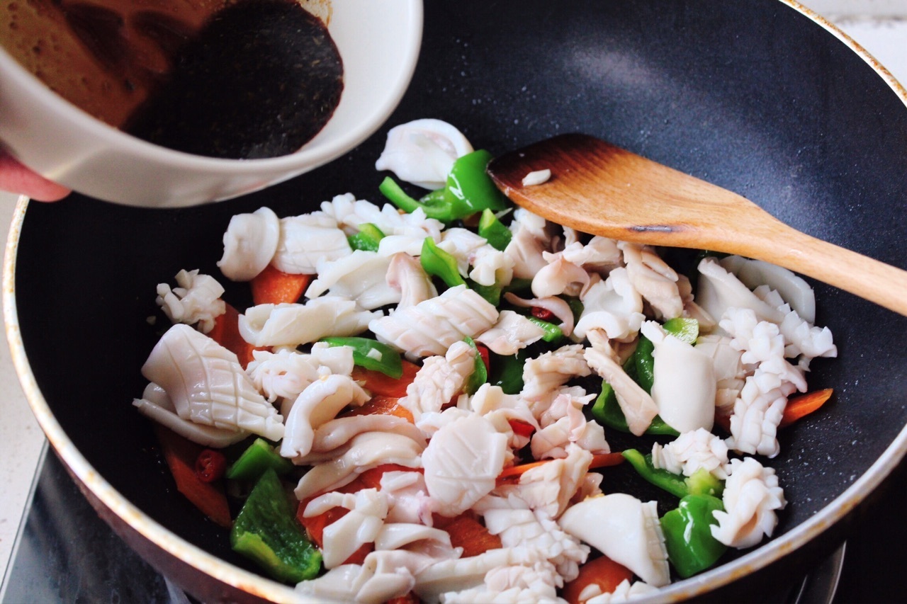 快手版碗汁爆炒鱿鱼,香辣美味,美味下饭菜