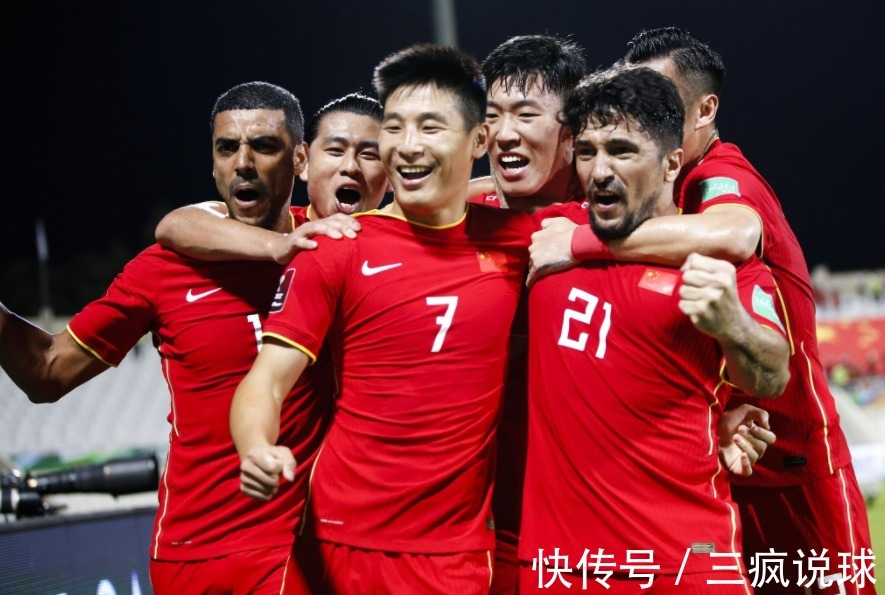 集训|李霄鹏上任第一把火做奇葩决定!前国足翻译痛骂:对足球行业侮辱
