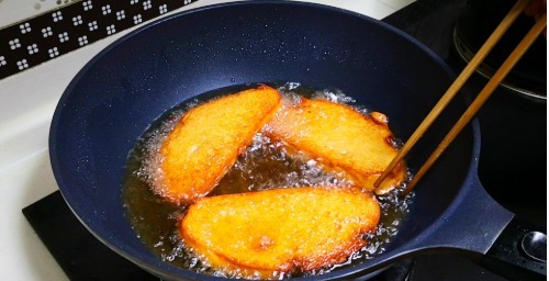 不费|炸馒头片时,直接下锅炸就废了,这样做,既简单又香脆,还不费油