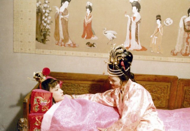 宁国府|红楼梦:侄媳安排叔叔在自己的卧室睡午觉，秦可卿是怎么想的?