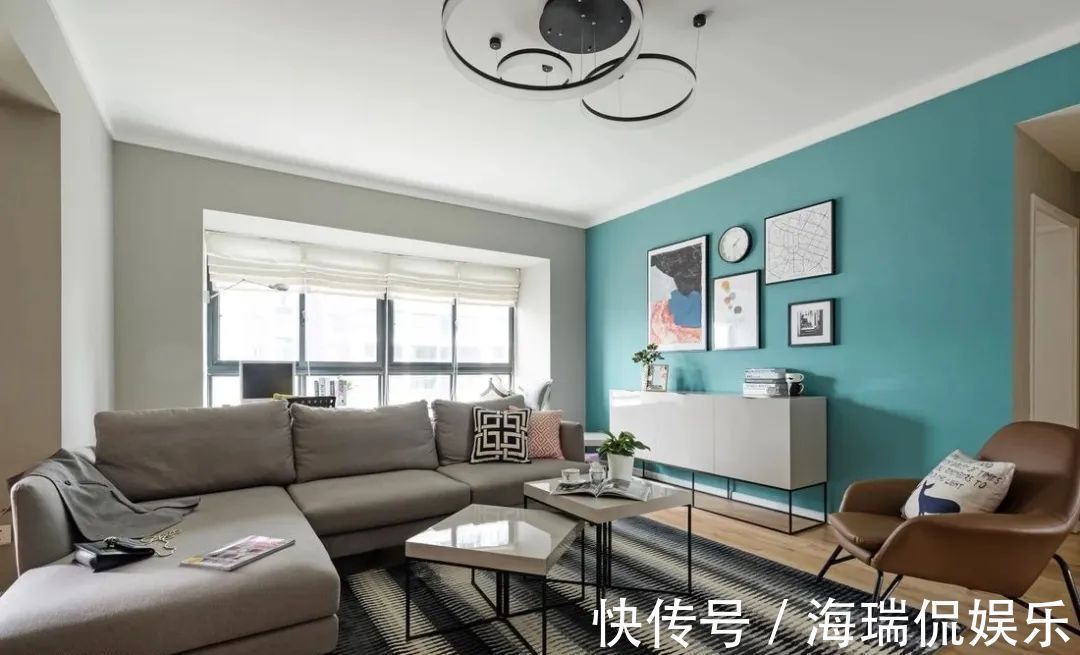 三人位|客厅沙发这样摆放,面积直接大了一倍,邻居见了挤爆门来学!