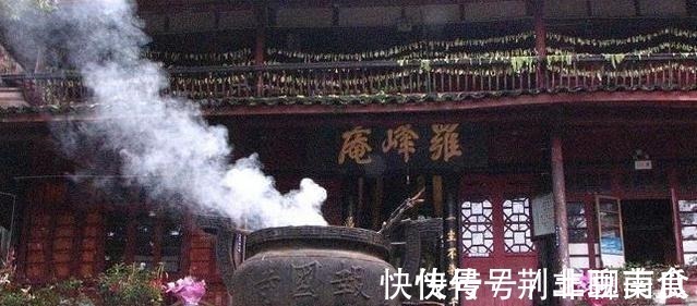 秀才|一副有辱佛门的对联，只添了几个字却成了佛门奇联！