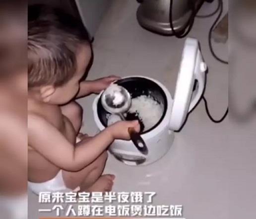宝宝|宝宝半夜饿醒独立寻食,网友看后纷纷点赞