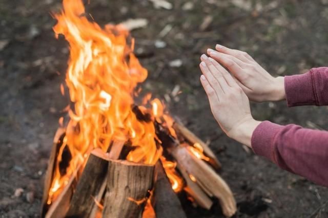 抑制期|脱衣微笑面对死亡？人体失温可分为三个阶段，过程极其残酷