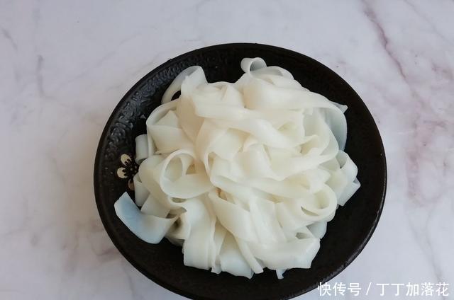 上桌|入冬后,儿子早餐最馋它,3分钟上桌,营养开胃,冷天吃能量满满