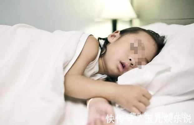 中标|孩子睡觉时如果有下面3个反应,说明大脑发育得很快,将来双商高