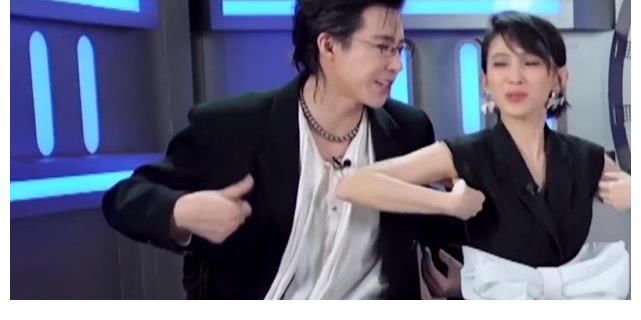 《我们的歌》第一轮团战三大笑点：由张碧晨、萧敬腾、单依纯奉上