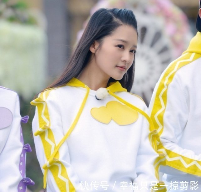 邓超|还记得李沁参加《跑男》时,邓超如何介绍她吗一句话成“神预言”