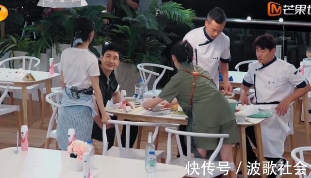 赵丽颖睡不着喝中药,晚上怕冷睡前还戴帽子,不帮忙洗碗起的最晚