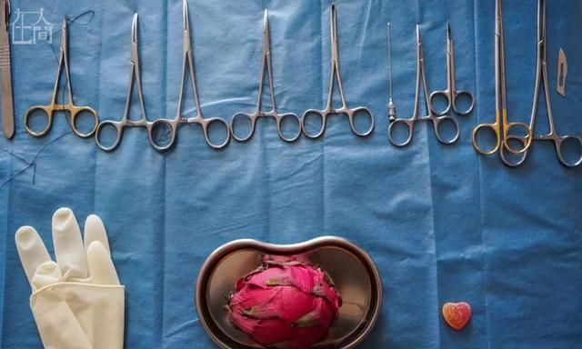 手术|给火龙果割阑尾33岁水果医生爆红吸粉90万网友看到第一个就痛了