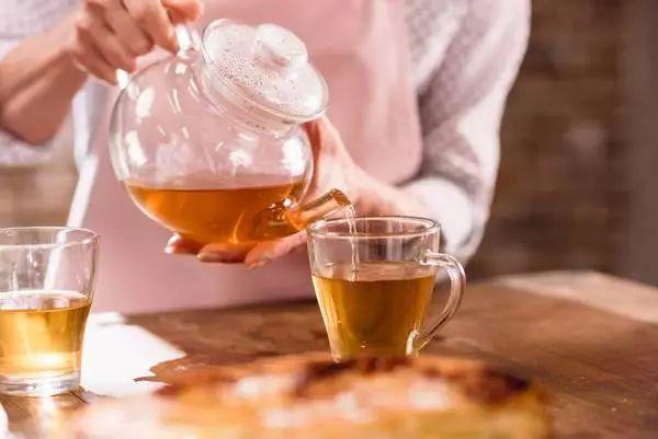 冬天|冬天別喝3種茶，或會毀腎傷胃致癌！愛喝茶的人多留意