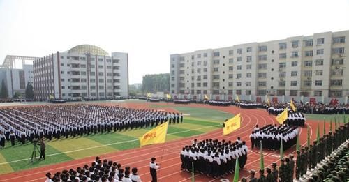 山西学子幸运了！这所中学被清华“选中”，荣获优质生源地称号