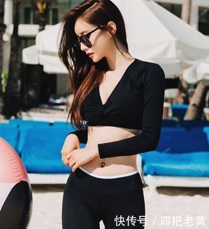  性感|紧身打底裤美女，A4小蛮腰，展现出不一样性感女人气质