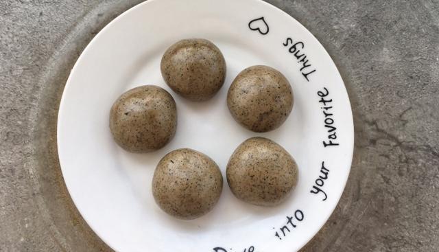 糯米球|穷人的“阿胶”，每周坚持吃2次，补气血脸色好，50岁都不显老