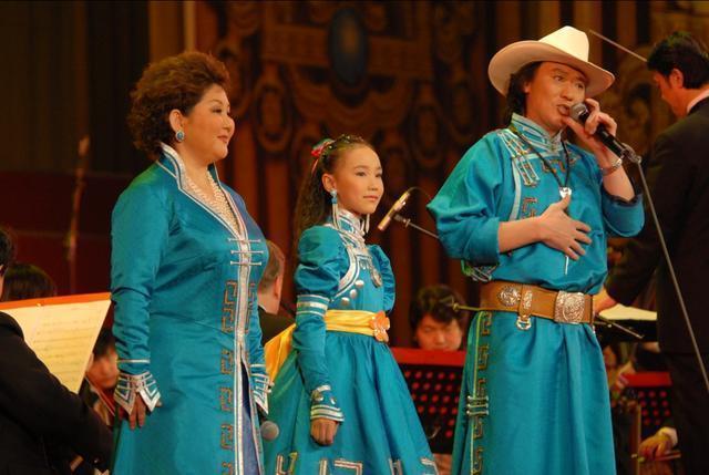 吉祥三宝|2006年，因春晚走红的吉祥三宝，竟已天人永隔，现状让人嘘唏不已