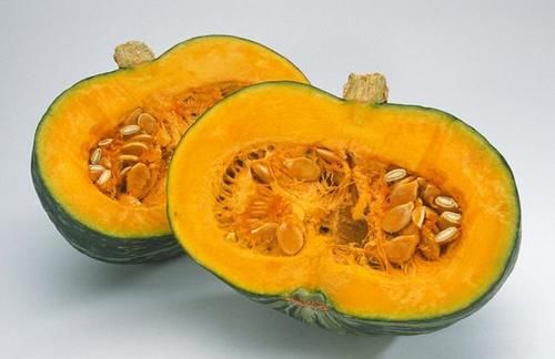 一日三餐|晚上吃苹果会伤胃吗？医生建议：到晚上，这4种食物尽量不要吃