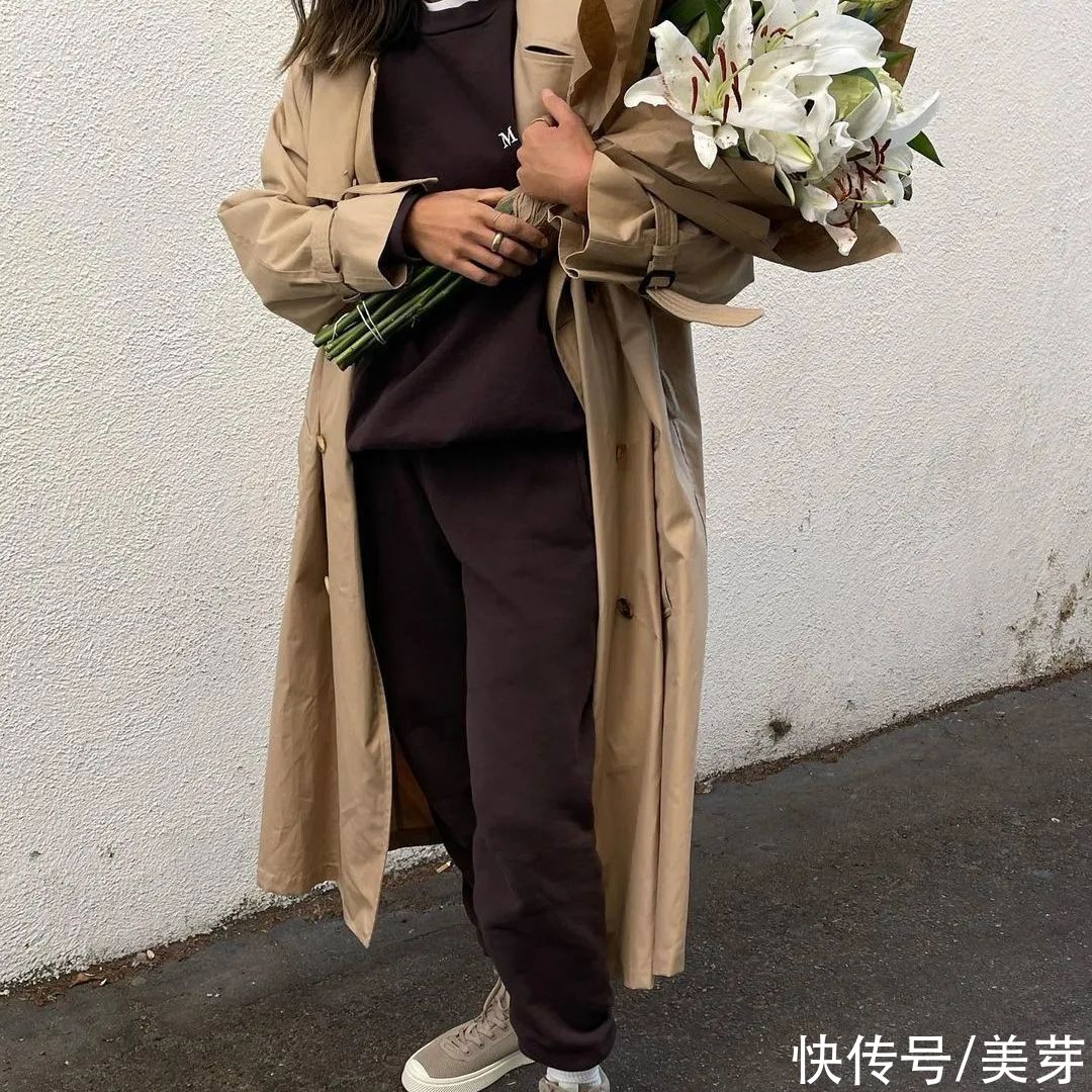 大衣里面穿什么？这4款绝美内搭，让你时髦一整个冬天