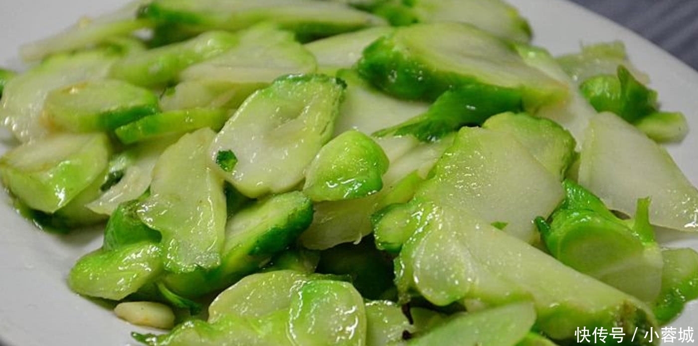 女生可以多尝一尝这道菜,刮油减脂,美白补水的养生蔬菜