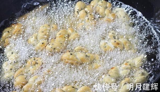 食物|37岁女子，深夜糖尿病离世，提醒：一种水喝太多，血糖粘如粥