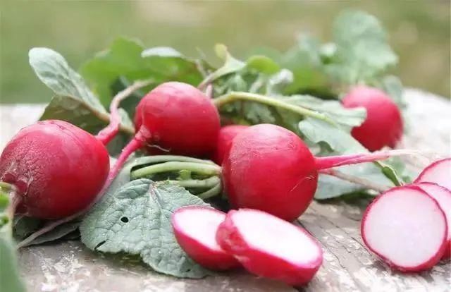 冬季,想要守住体内阳气,多吃两大“根菜”,坚持三个“习惯”