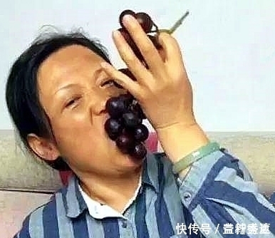 前夫炫耀要结婚了,邀请让大妈参加婚礼,化妆后婚礼安静了