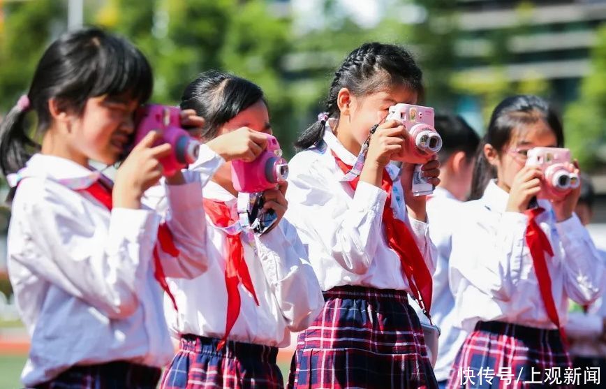  掌心|让美育多一点掌心的温度 富士instax全国视觉板报创意展演征稿活动上海站颁奖典礼成功举办