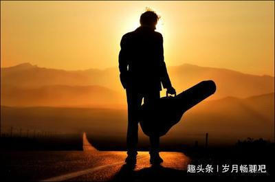 妈妈|“孩子,真是对不起,妈妈没有文化,打扰你休息了,妈这就挂了”