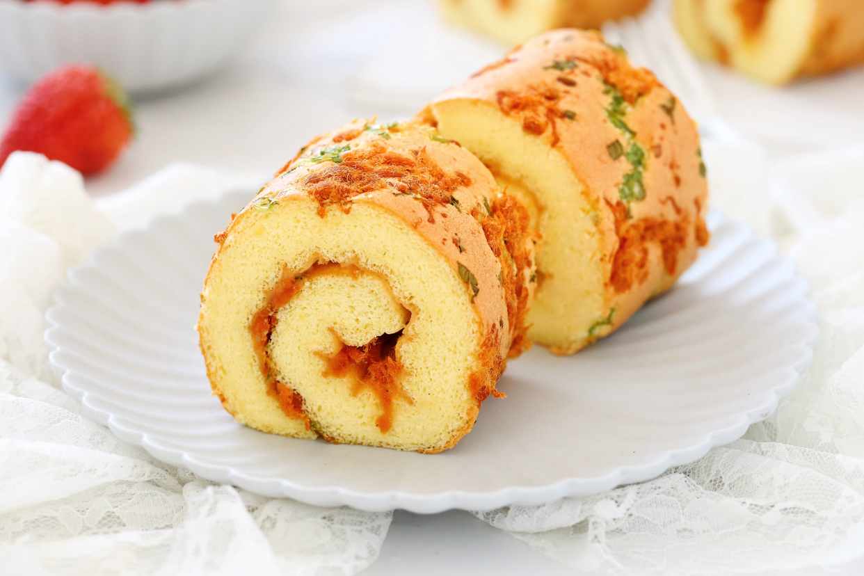 蛋糕卷不开裂只需注意两点，口感细腻松软，零添加给孩子吃才放心