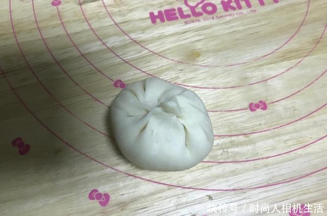 做法|面粉换个做法,个个空心,鼓大泡,咬一口酥掉渣,比面包好吃