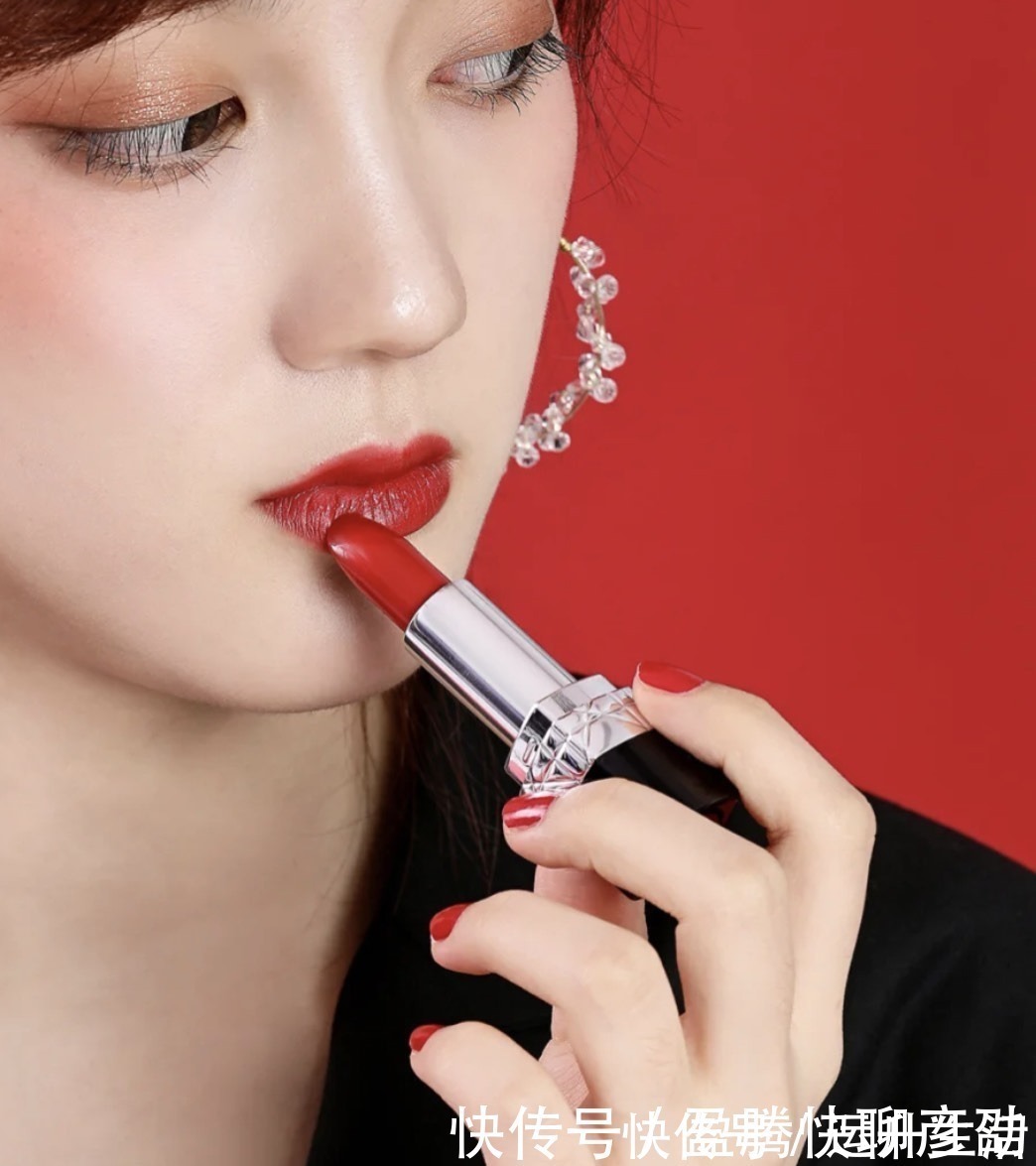 颜色|“上班族”涂什么颜色的口红?迪奥740沉稳,999霸气御姐