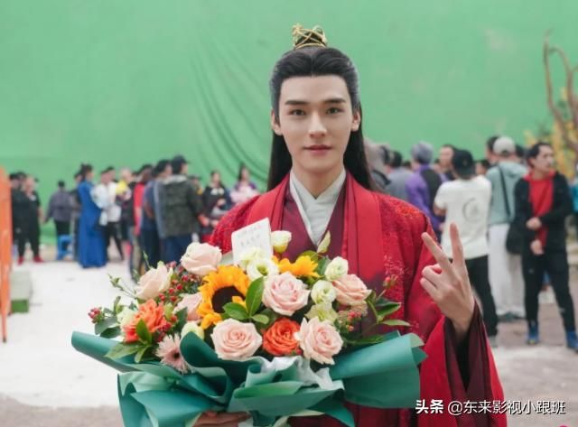 张哲瀚、龚俊担任《我是女演员》的老师，备受争议，你们期待吗？