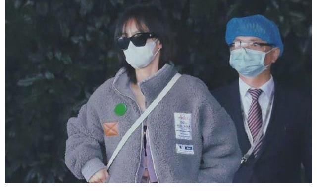 《快乐大本营》恢复录制,首期4位明星加入,现场饭拍图曝光