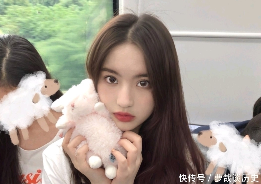 无缘|初中就“戴眼镜”的女生，基本上是这3类，难怪与“早恋”无缘！