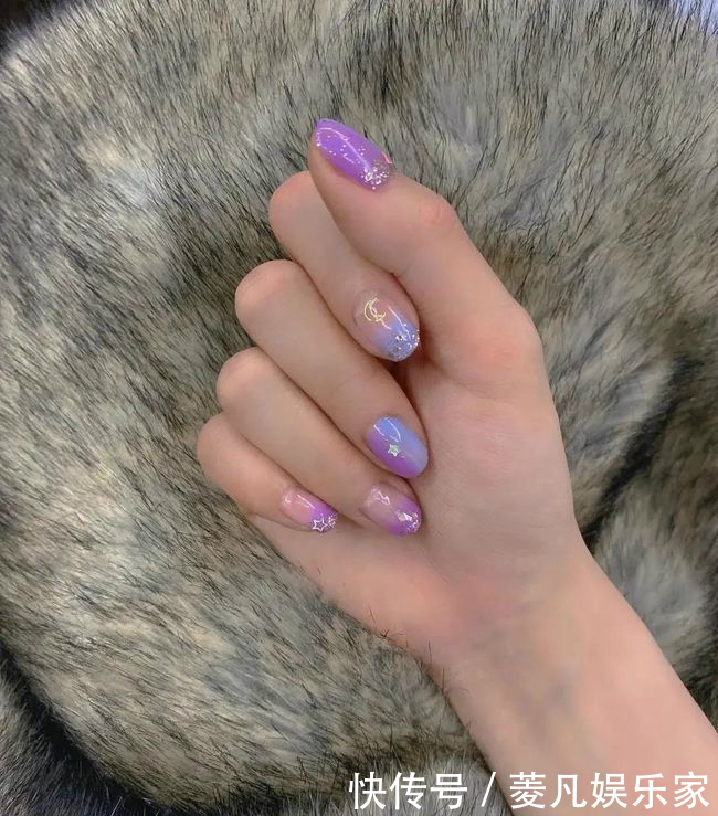 跟风女明星们的美甲风潮,get这4款,你就是秋冬季节最靓的崽