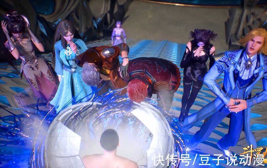 荣荣|斗罗大陆:唐三秃头造型好丑,小舞表情亮了,两个十万年魂环好帅