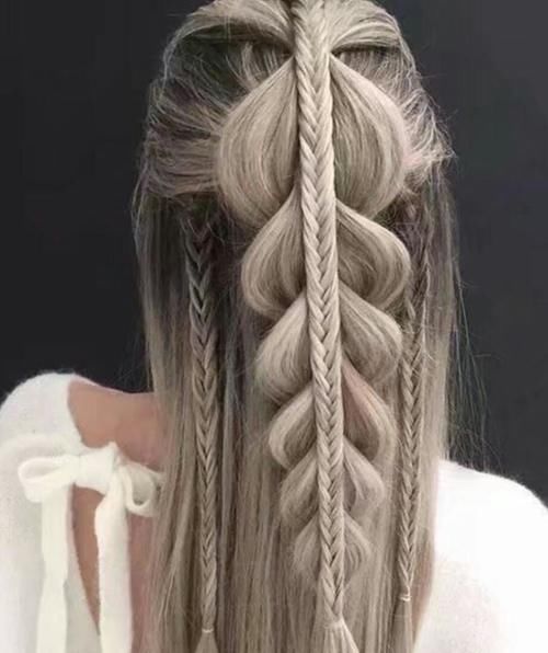 20款小公主发型扎法，减龄满分，够美够撩人！