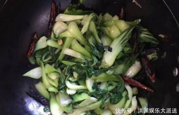  烹调|不管你炒什么蔬菜，都必须在烹调前加上这一步！又嫩又好吃！