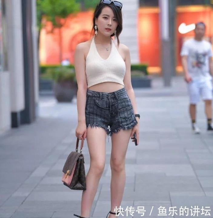 娃娃领 几条好的牛仔短裤搭配方案简单易用,效果真的很重要