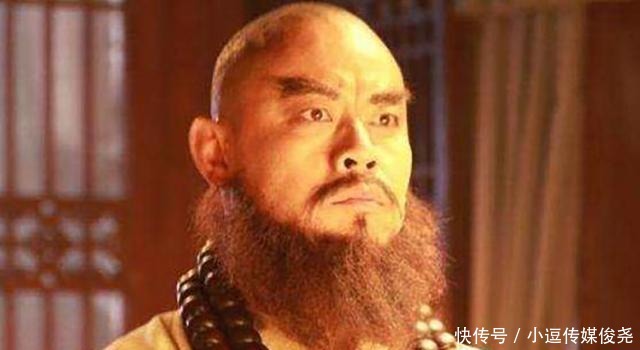 林冲和鲁智深结拜得快,裂痕来得也快,全因林冲上梁山前干的蠢事