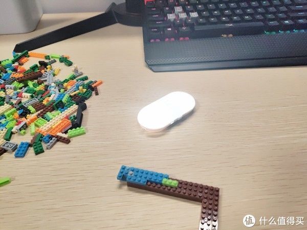 有意思的小颗粒积木——像素屋“矿洞世界”夜灯笔筒试玩