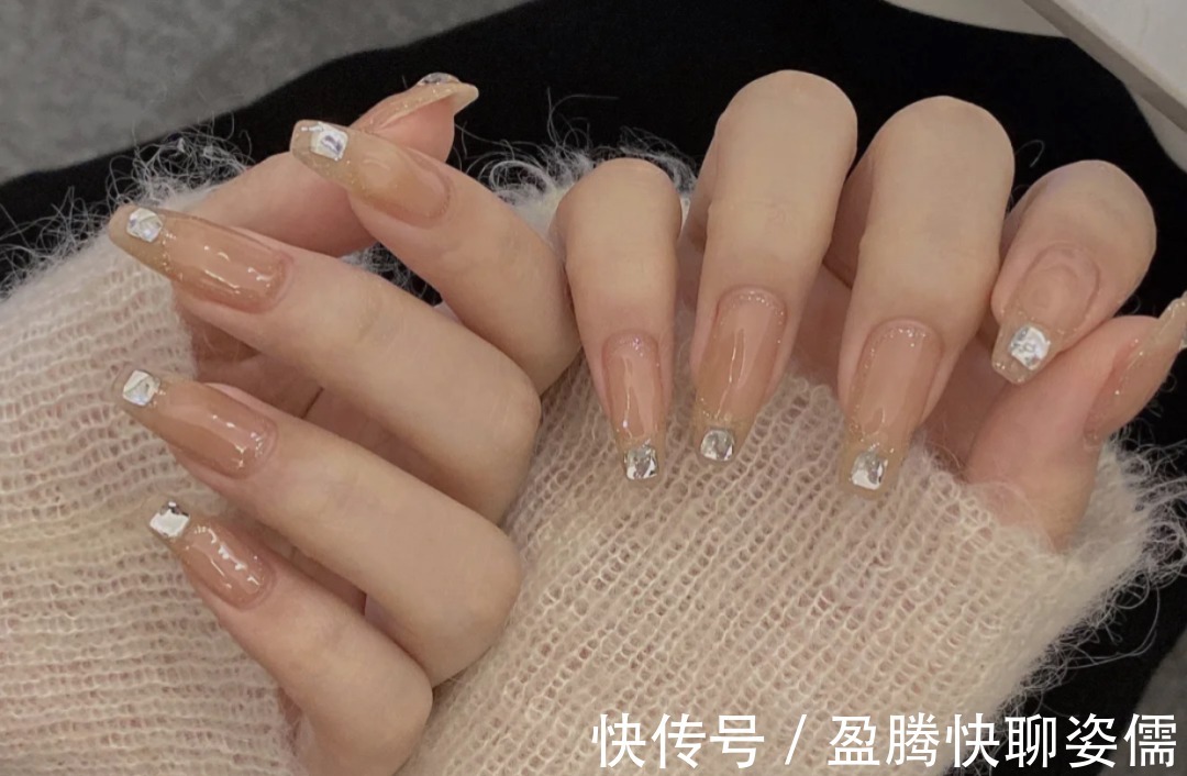 亮片|温柔的美甲款式谁不爱呢?八款知性美甲,让你骨子里都温柔似水!