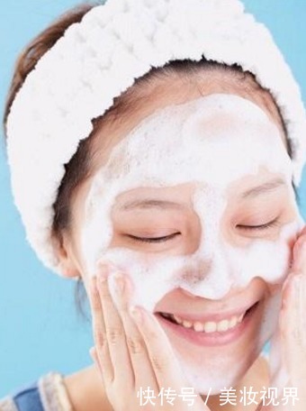 五个洗脸方法,做得到这些你就能hold住完美容颜啦!