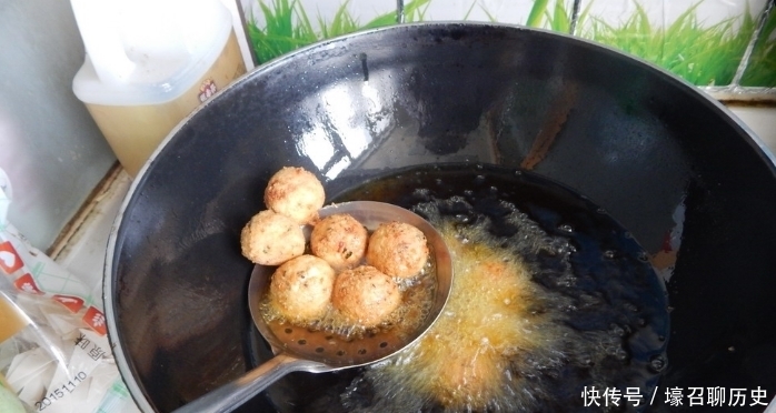 天冷多吃它,做成丸子炸一炸,外酥里嫩,营养丰富,比肉丸子好吃