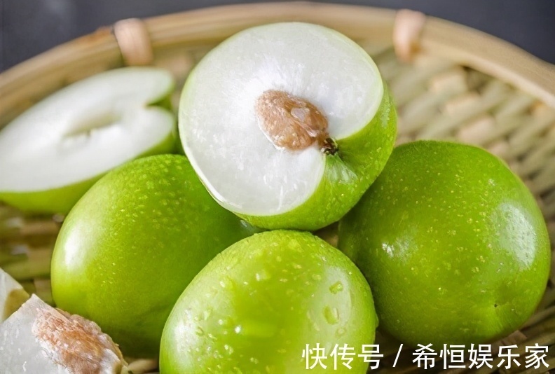 胡萝卜素|女性想要皮肤好,坚持吃三种美食,抗氧化,淡化色斑,吃了显年轻