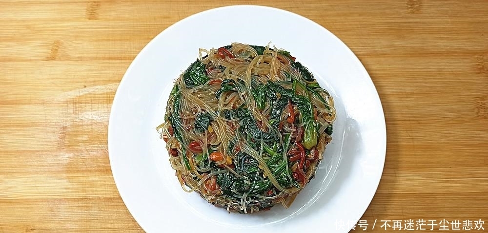 教你菠菜爽口解腻的做法,几分钟上桌,营养好吃做一大盘不够吃