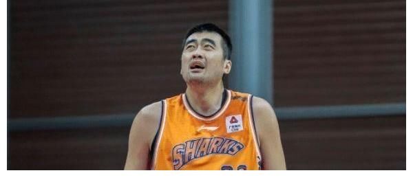 中锋|前国字号中锋离队！2支球队有意签约，辽宁男篮在列，朱芳雨表态