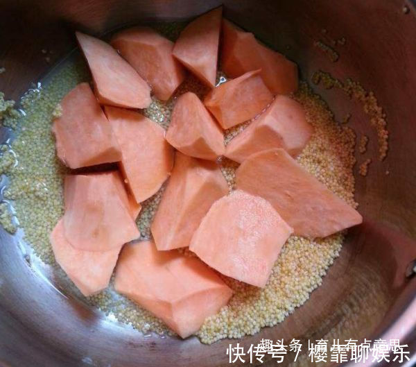 红薯小米粥|湿气最怕这道菜，隔夜排臭便，湿气消失了，除去老雀斑，体重降了
