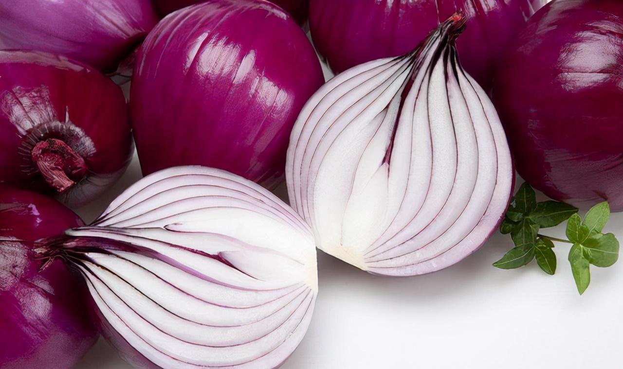 高血压患者|高血压不能吃洋葱?提醒:若想血压平稳,不妨经常吃这4种食物